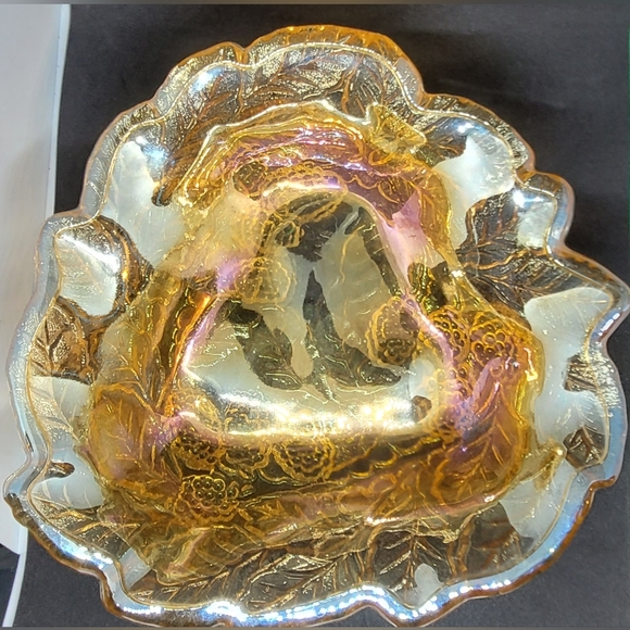 Vintage carnival glass dish, bowl, candy dish, amber & purple glass dish, grape - Picture 1 of 5